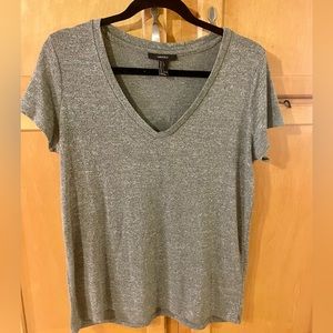 Forever 21 T-shirt Size L